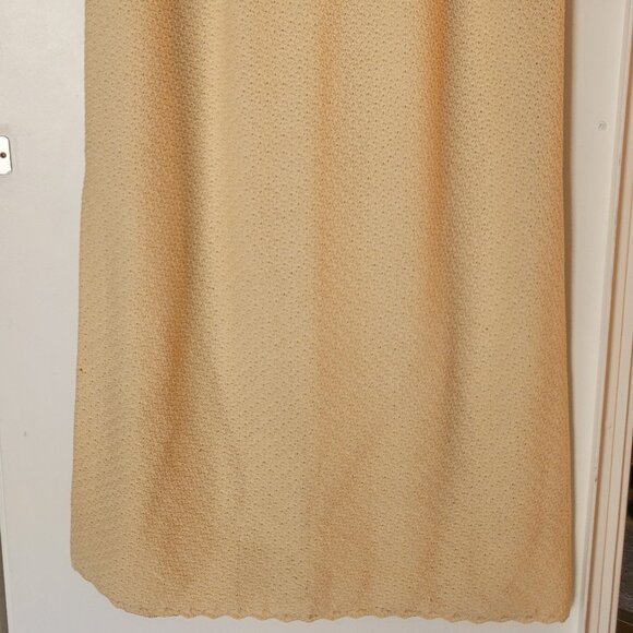 St. John Collection Long Boucle Knit Skirt Size 8 Light Yellow-Cream Color - Picture 2 of 13